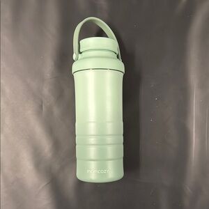 Momcozy 22oz Mint Green Thermos & Portable Breast Milk Cooler